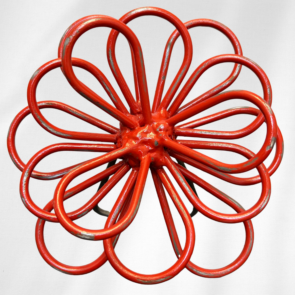 Handcrafted Steel Zinnia Flower Sculpture – Distressed Red – Artfully Curved by Hand | Metal Bloom Décor for Shelf, Desk, or Bookcase | Gift for Garden & Flower Lovers