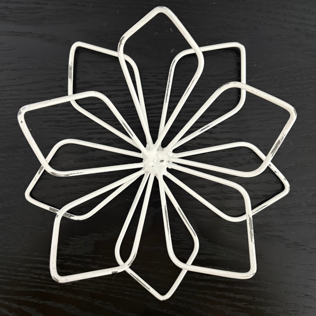 Distressed White Steel Water Lily Sculpture – 3D Handcrafted Metal Flower Art – Artfully Shaped by Hand | Tabletop, Shelf, or Wall-Hanging Décor | Gift for Garden & Flower Lovers