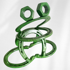 Speckled Green Horseshoe Frog – Handmade Metal Frog Sculpture – Upcycled Horseshoe Art – Garden Decor – Rustic Farmhouse Outdoor Yard Art