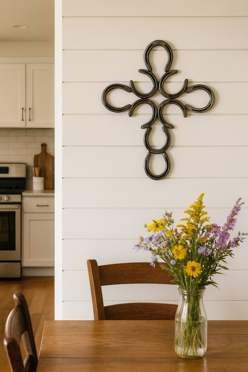 Horseshoe Cross Wall Art – Handmade Metal Cross Decor – Rustic Farmhouse Christian Wall Hanging – Faith-Inspired Steel Horseshoe Home Decor