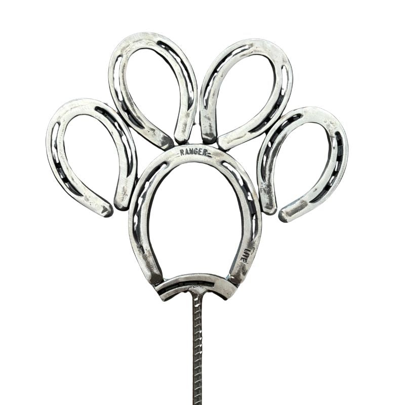 Horseshoe Paw Print Garden Art – Handmade Metal Pet Paw Decor – Pet Paw Yard Stake – Pet Memorial Outdoor Sculpture
