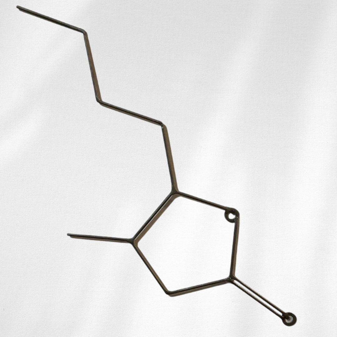 Bourbon Molecule Wall Art – Handmade Metal Bourbon Chemistry Decor – Bourbon Lover Gift – Industrial Wall Hanging for Bar, Kitchen, or Office