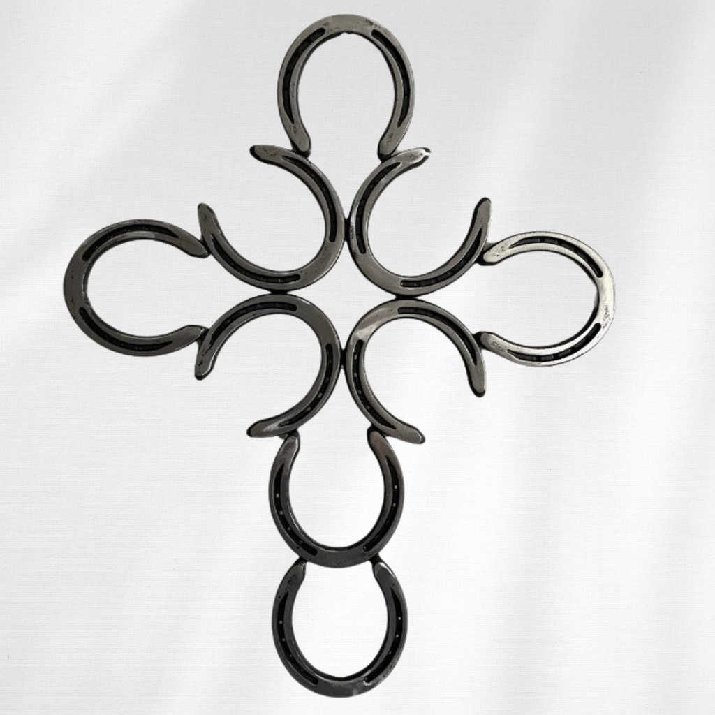 Horseshoe Cross Wall Art – Handmade Metal Cross Decor – Rustic Farmhouse Christian Wall Hanging – Faith-Inspired Steel Horseshoe Home Decor