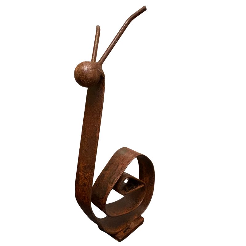 Rustic Metal Snail Sculpture – Handcrafted Tabletop Garden-Inspired Art in Weathered Rust Finish - 2