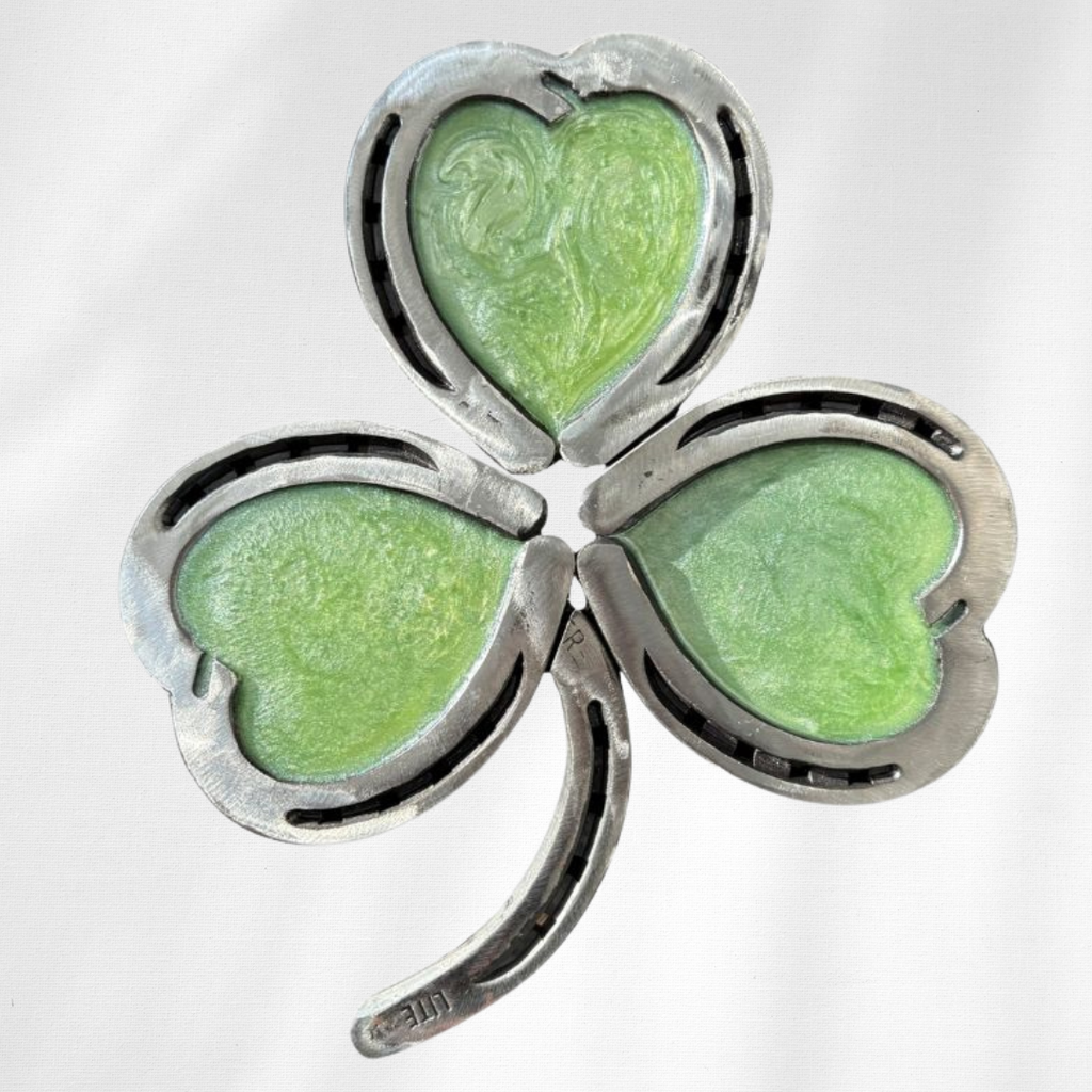 Horseshoe Shamrock Wall Decor – Handmade Metal Art with Green Epoxy Resin (Soft Swirl Resin)