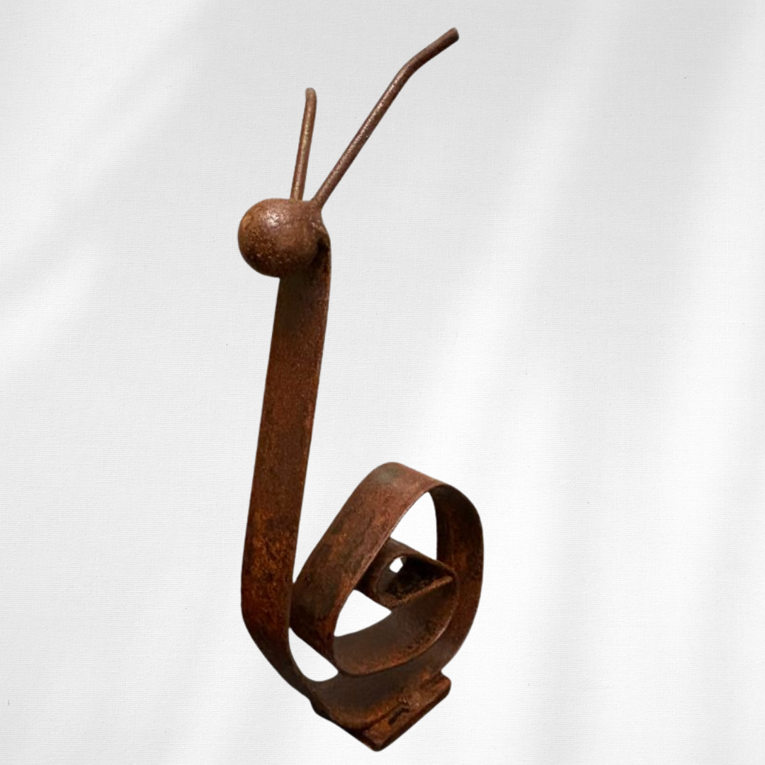 Rustic Metal Snail Sculpture – Handcrafted Tabletop Garden-Inspired Art in Weathered Rust Finish - 2